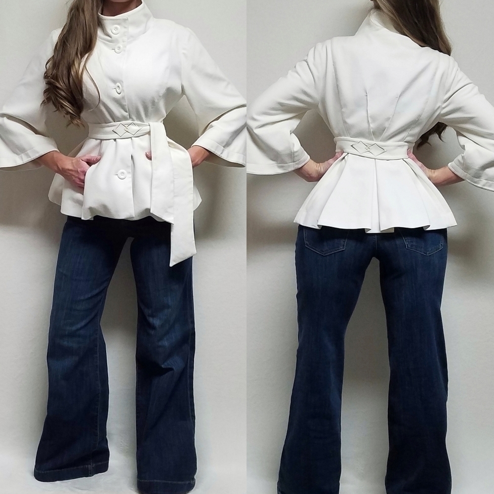 Simply Chloe Dao Off-White Cropped Flared Pleated Bell Sleeve Belted Jacket M